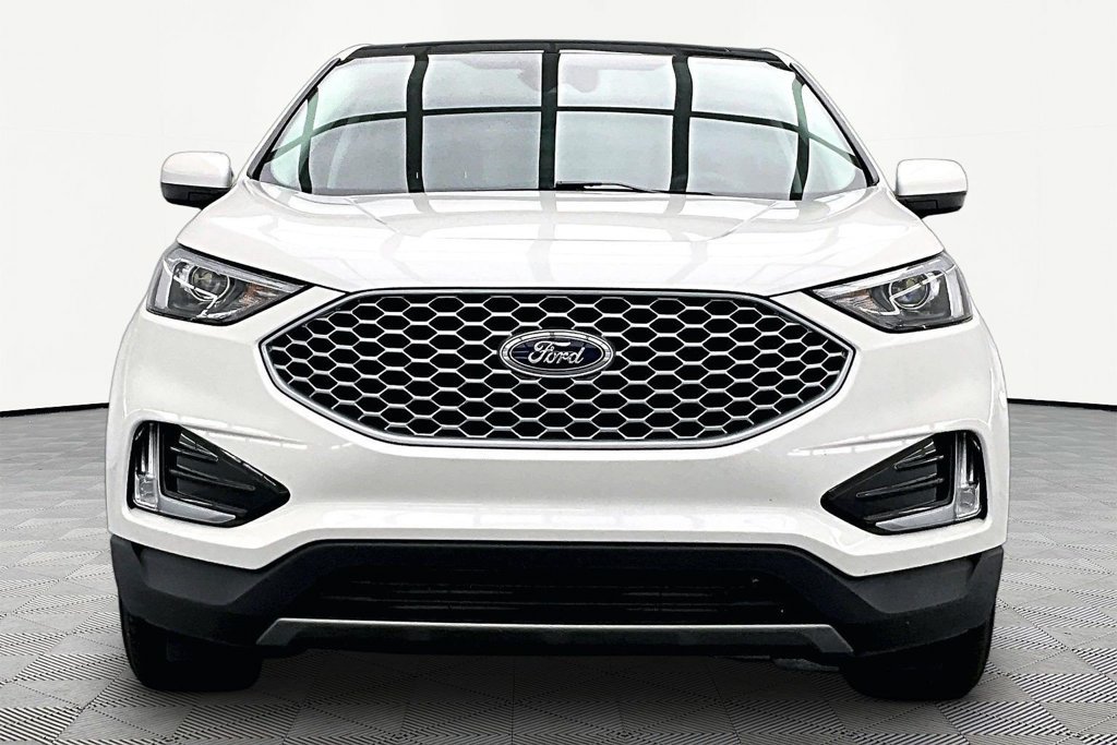 Certified 2024 Ford Edge SEL w/ Convenience Package AWD/4WD image 3