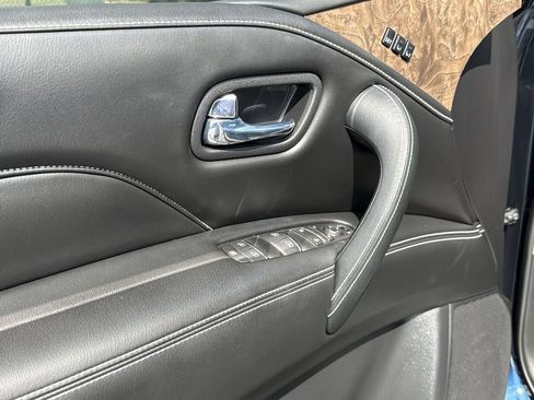 Used 2022 INFINITI QX80 Premium Select w/ All-Season Package image 29