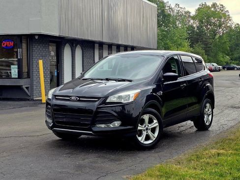 Used 2015 Ford Escape SE AWD/4WD image 2
