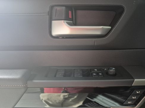 New 2026 Toyota Tundra Limited AWD/4WD image 16