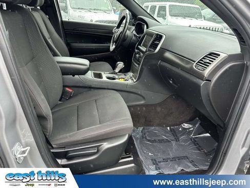 Certified 2018 Jeep Grand Cherokee Laredo AWD/4WD image 23