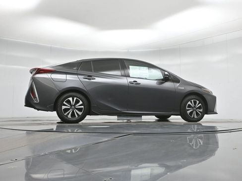 Used 2018 Toyota Prius Prime Plus image 45
