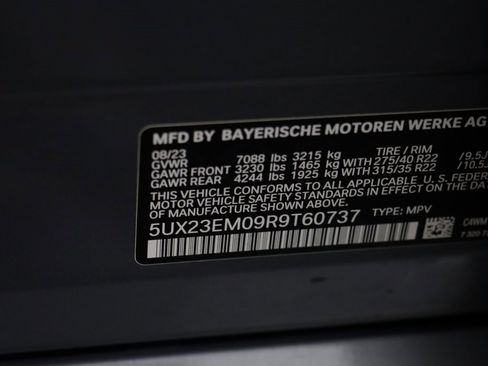 Certified 2024 BMW X7 xDrive40i w/ M Sport Package image 25