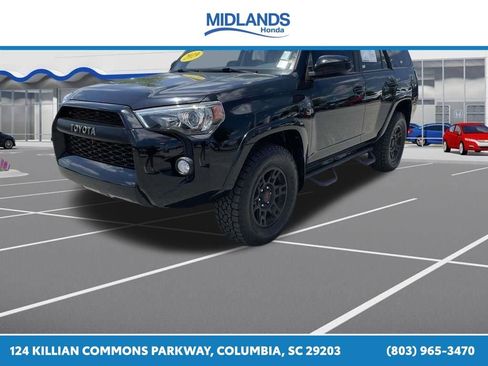Used 2019 Toyota 4Runner SR5 AWD/4WD image 3