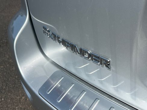 Used 2017 Nissan Pathfinder S FWD image 22
