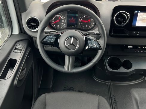 New 2025 Mercedes-Benz Sprinter 2500 image 12