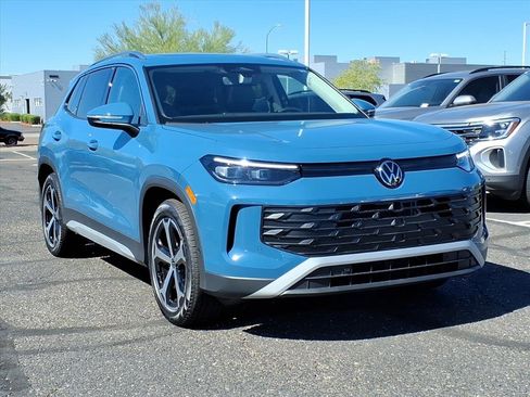 New 2026 Volkswagen Tiguan SE image 1