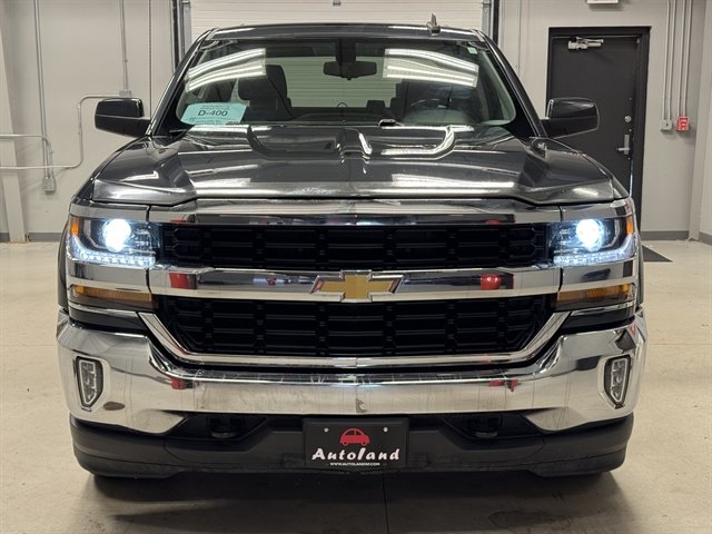Used 2018 Chevrolet Silverado 1500 LT w/ LT Eassist Package AWD/4WD image 2