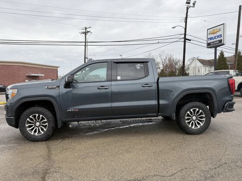 Used 2019 GMC Sierra 1500 AT4 w/ AT4 Premium Package image 3