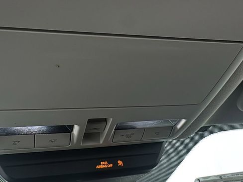 Used 2022 MAZDA MAZDA3 s image 27