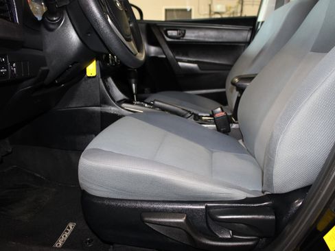 Used 2014 Toyota Corolla L FWD image 21