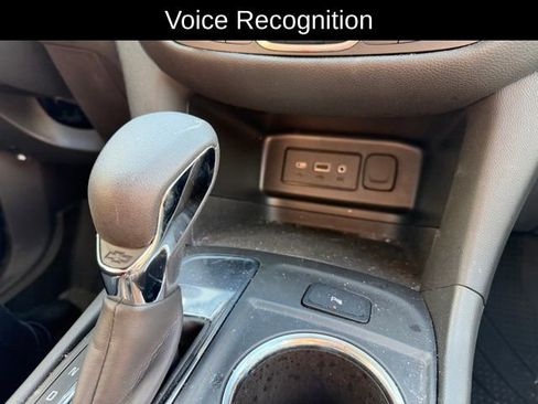 Used 2022 Chevrolet Equinox LT FWD image 15