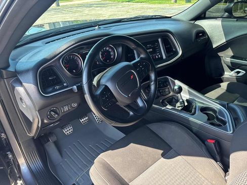 Used 2022 Dodge Challenger R/T RWD image 12