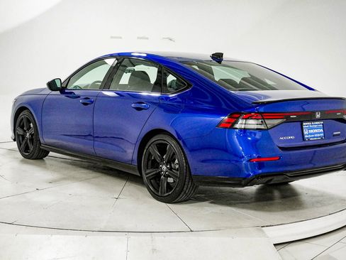 Used 2023 Honda Accord Sport image 6