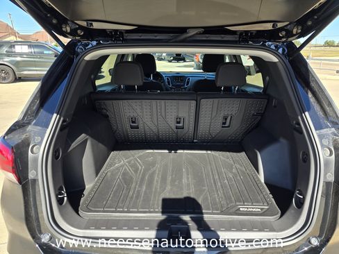 Used 2024 Chevrolet Equinox LS w/ LS Convenience Package image 12