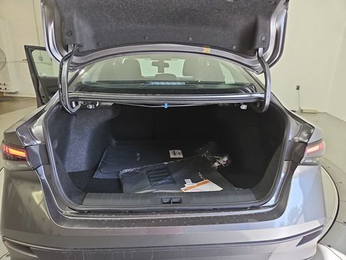 New 2026 Nissan Sentra SV w/ SV Convenience Package FWD image 21
