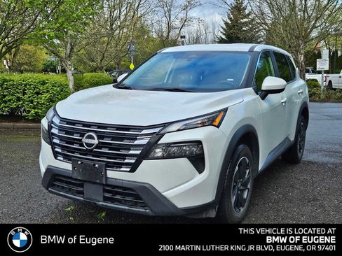 Used 2024 Nissan Rogue SV image 7