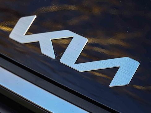 Certified 2025 Kia K4 LXS image 30