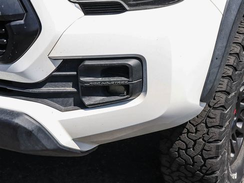 Used 2019 Toyota Tacoma TRD Pro AWD/4WD image 4