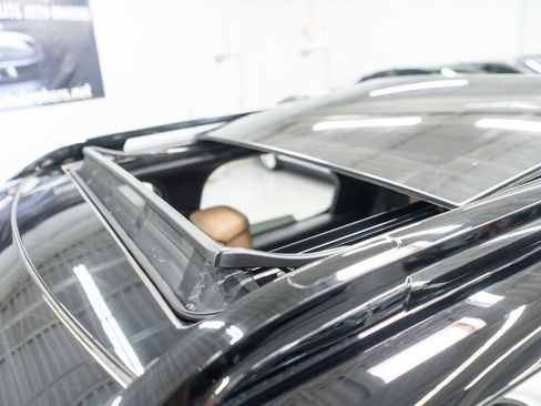 Used 2024 Land Rover Discovery Dynamic SE image 59