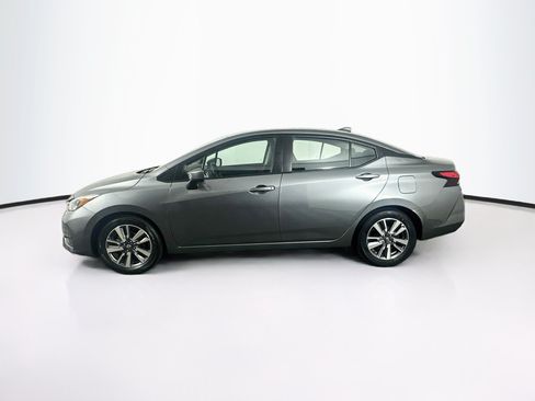 Used 2025 Nissan Versa SV FWD image 4