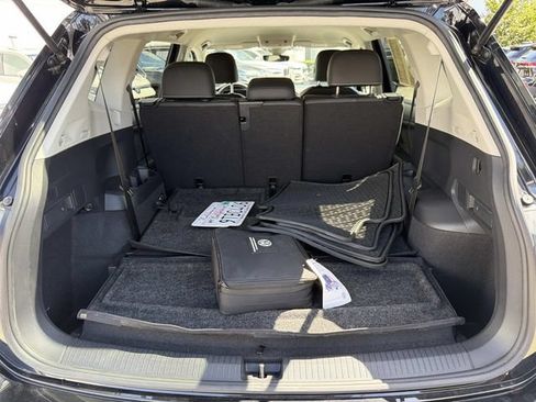 Used 2023 Volkswagen Tiguan SE FWD image 6
