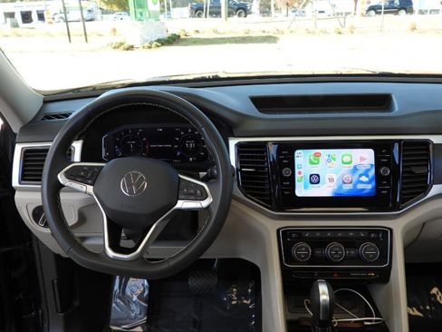 Used 2023 Volkswagen Atlas SE w/ Technology Package w/ Panoramic Sunroof Package image 49