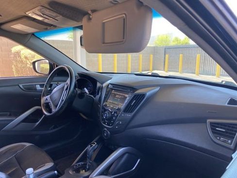 Used 2013 Hyundai Veloster Turbo FWD image 5