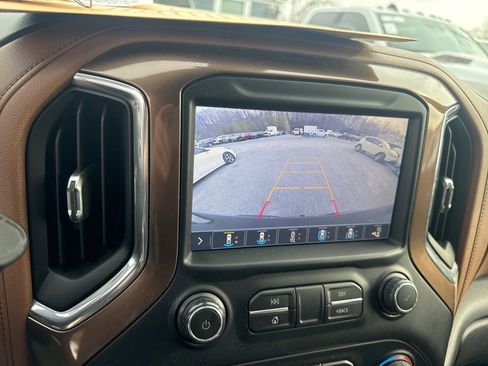 Used 2019 Chevrolet Silverado 1500 High Country w/ Technology Package image 26