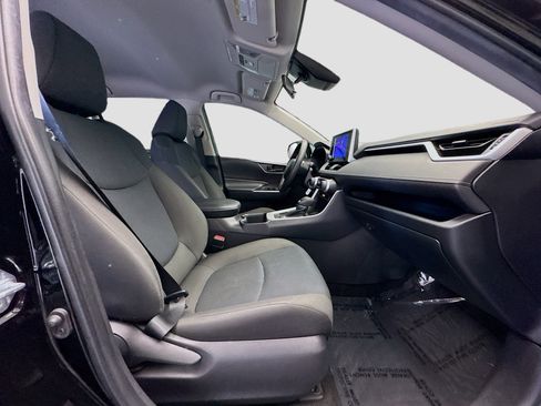 Used 2023 Toyota RAV4 LE AWD/4WD image 19