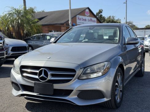 Used 2015 Mercedes-Benz C 300 4MATIC Sedan image 3