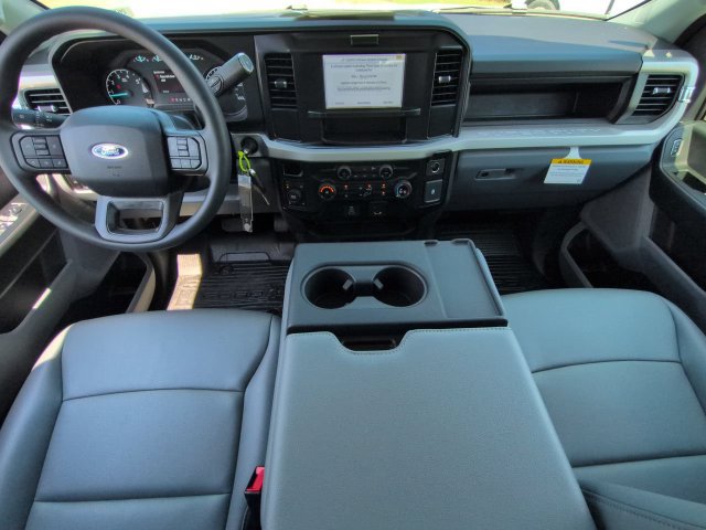 New 2026 Ford F250 XL w/ XL Chrome Package AWD/4WD image 15