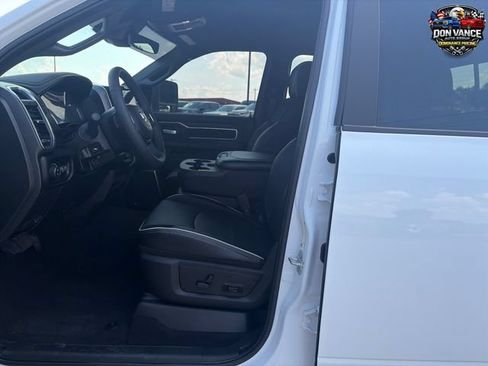 Used 2026 RAM 2500 Laramie AWD/4WD image 9