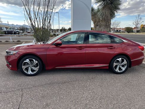 Used 2018 Honda Accord EX image 2