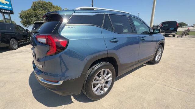 Used 2024 GMC Terrain SLT AWD/4WD image 8