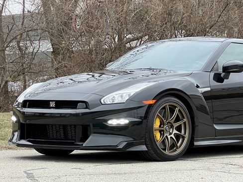 Used 2024 Nissan GT-R T-spec w/ T-Spec Takumi Edition image 12