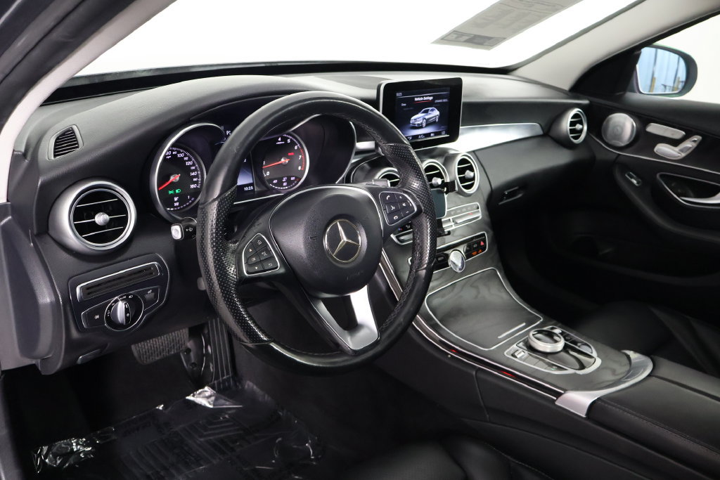 Used 2017 Mercedes-Benz C 300 Sedan image 7