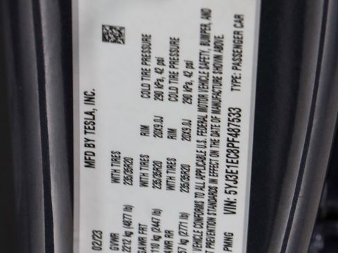 Used 2023 Tesla Model 3 Performance image 27