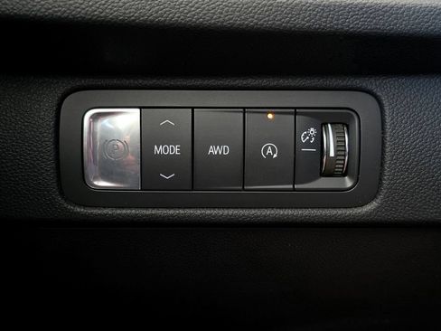 Used 2026 Chevrolet Traverse LT AWD/4WD image 23