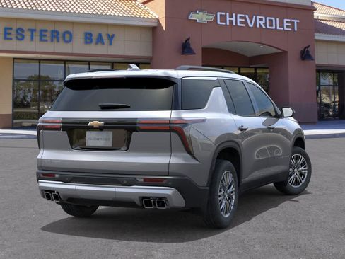 New 2026 Chevrolet Traverse LT w/ LPO, Floor Liner Package FWD image 4