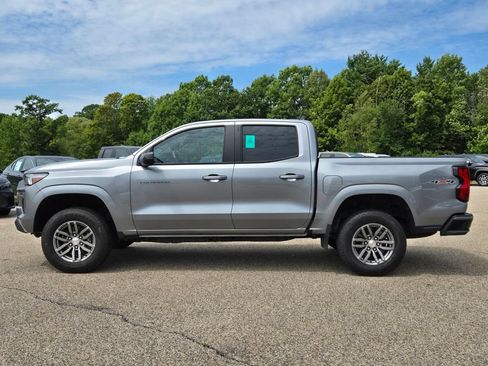 Used 2023 Chevrolet Colorado LT w/ LT Convenience Package AWD/4WD image 2