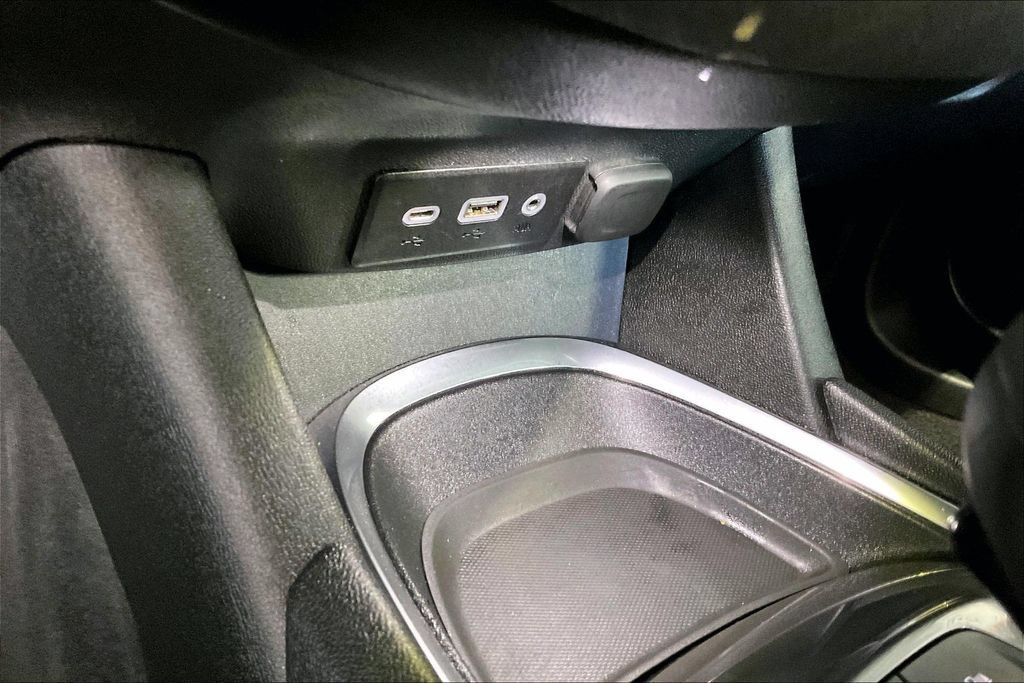 Used 2024 Chevrolet Malibu LT FWD image 12