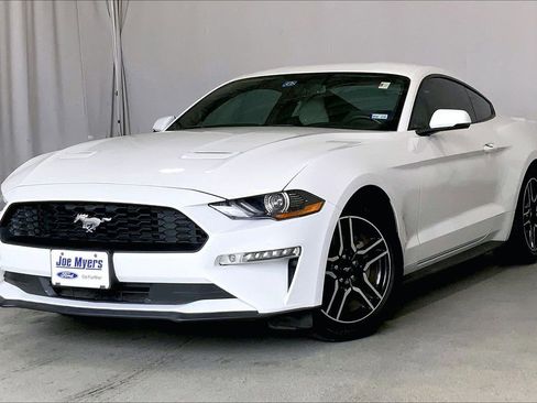 Used 2020 Ford Mustang Premium image 2