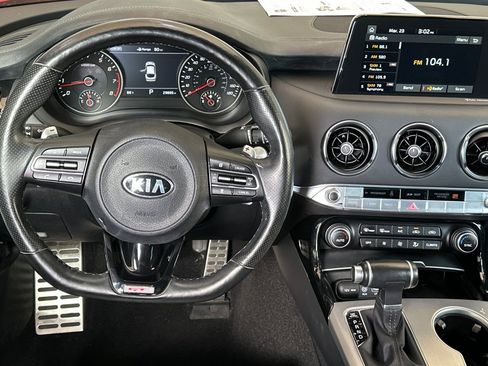 Certified 2019 Kia Stinger GT1 image 15