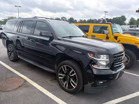 Used 2019 Chevrolet Suburban Premier RWD image 2