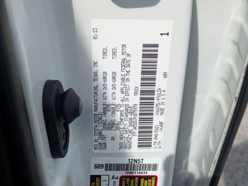 Used 2023 Toyota Tundra Limited AWD/4WD image 39