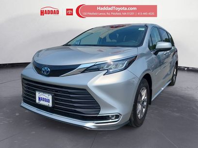 Used 2023 Toyota Sienna XLE w/ XLE Plus Package