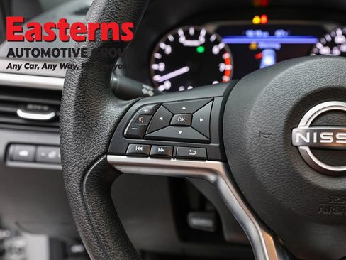 Used 2024 Nissan Altima 2.5 SV FWD image 15
