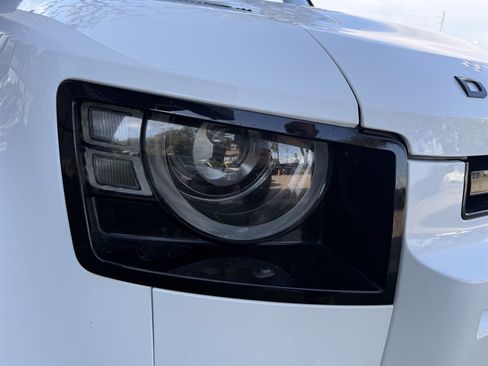 Used 2021 Land Rover Defender 110 SE AWD/4WD image 9