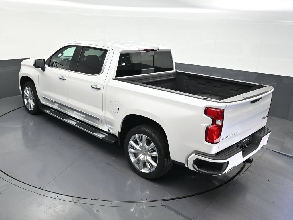 Used 2025 Chevrolet Silverado 1500 High Country w/ High Country Premium Package RWD image 17
